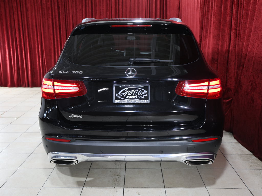 Used 2018 Mercedes-Benz GLC 300 w/ Premium Package image 10
