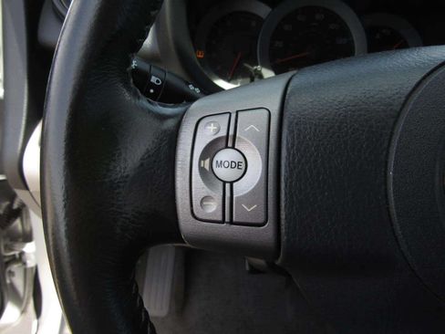 Used 2007 Toyota RAV4 Limited FWD image 23