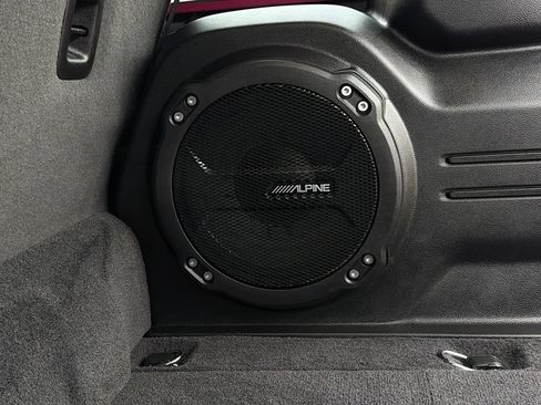 Used 2024 Jeep Wrangler Unlimited Sahara w/ Technology Group AWD/4WD image 19