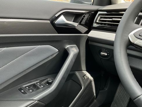 New 2026 Volkswagen Jetta SEL FWD image 24