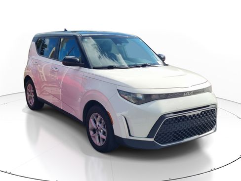 Used 2023 Kia Soul S FWD image 10