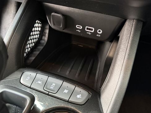 Used 2021 Chevrolet TrailBlazer LT w/ Convenience Package image 21