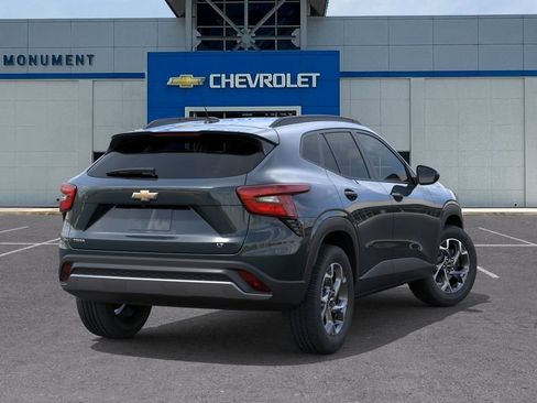 New 2026 Chevrolet Trax LT w/ LT Convenience Package FWD image 4