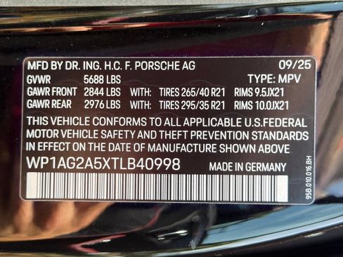 Used 2026 Porsche Macan S AWD/4WD image 36