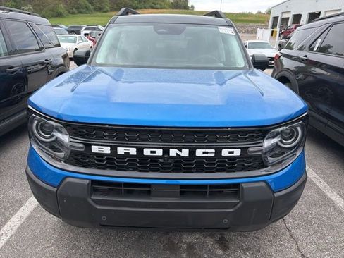 Used 2025 Ford Bronco Sport Outer Banks w/ Outer Banks Tech Package+ AWD/4WD image 3