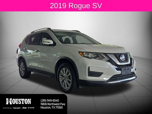 Used 2019 Nissan Rogue SV FWD image 1