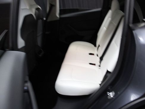 Used 2022 Tesla Model Y Performance image 53