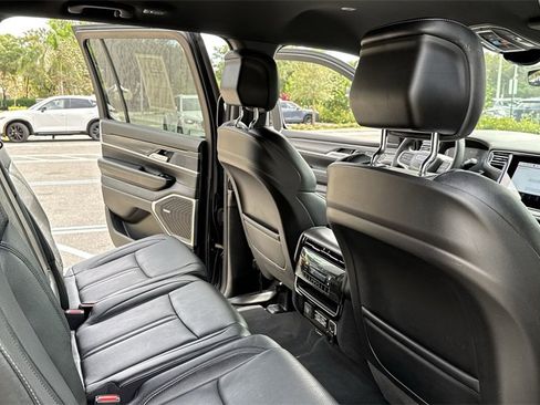 Used 2023 Jeep Wagoneer Series II image 34