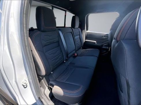 Used 2025 Nissan Frontier PRO-4X AWD/4WD image 25