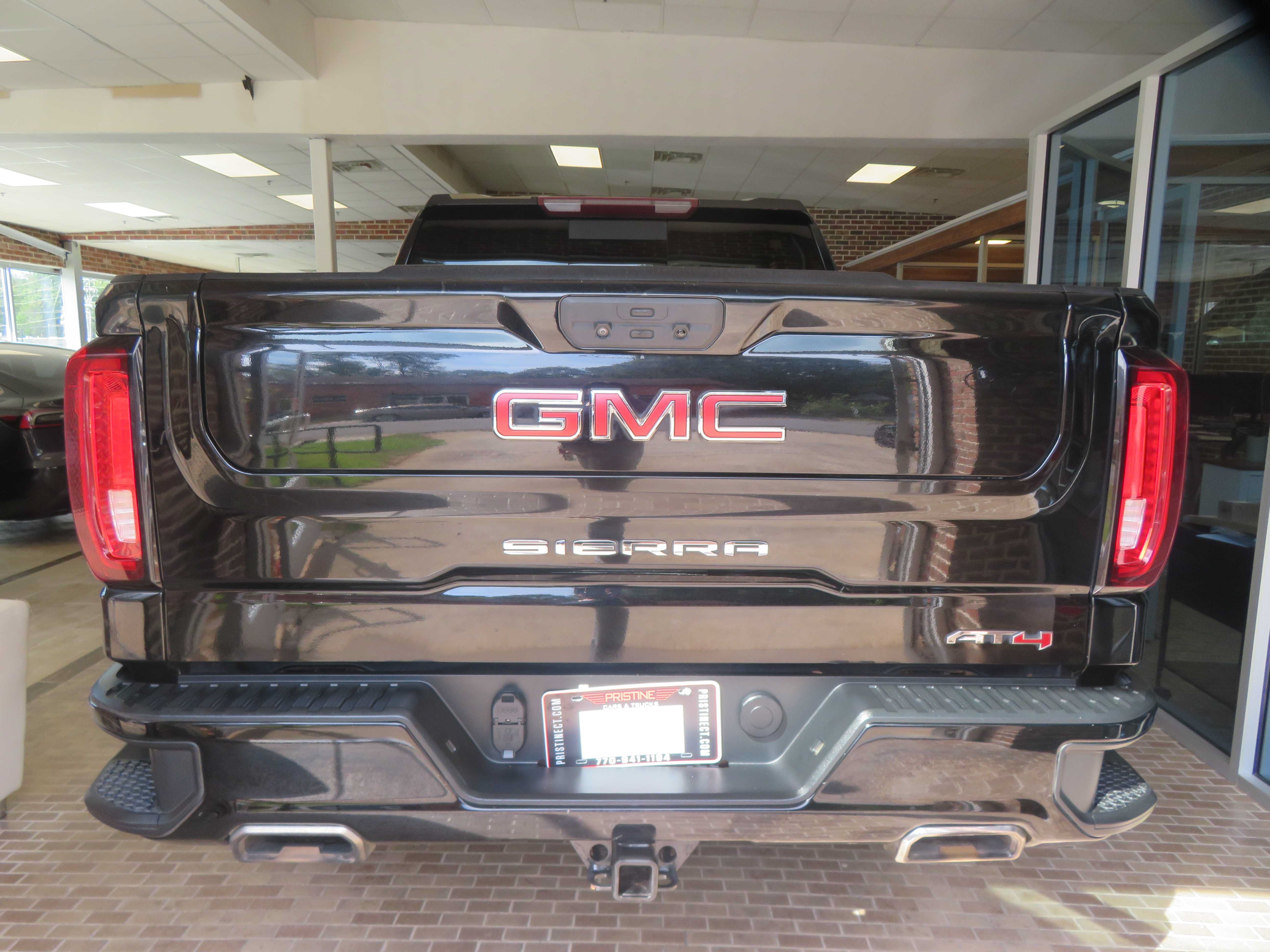 Used 2022 GMC Sierra 1500 AT4 w/ AT4 Preferred Package AWD/4WD image 5