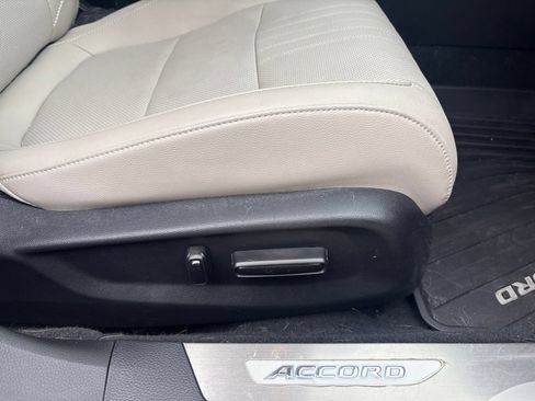 Certified 2022 Honda Accord Touring image 29