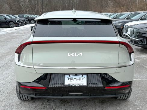 Used 2022 Kia EV6 Wind image 5