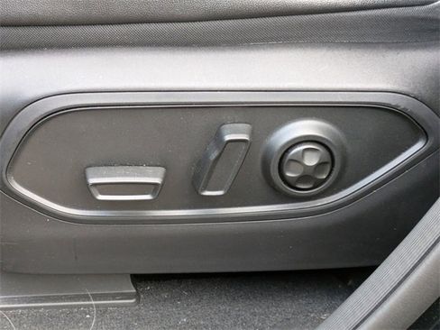 Used 2023 Jeep Grand Cherokee Altitude image 21