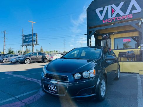 Used 2012 Chevrolet Sonic LT FWD image 1