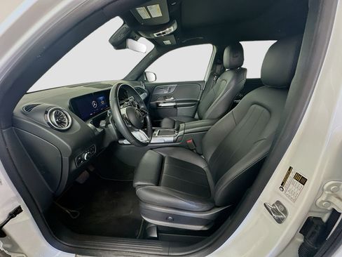 Used 2025 Mercedes-Benz GLB 250 image 13