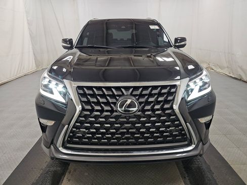 Used 2023 Lexus GX 460 Luxury w/ Sport Design Package image 2