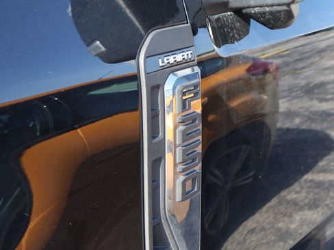 Used 2024 Ford F250 Lariat w/ Lariat Ultimate Package AWD/4WD image 4