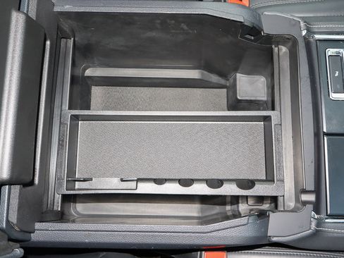 Used 2022 Ford Expedition XLT image 31