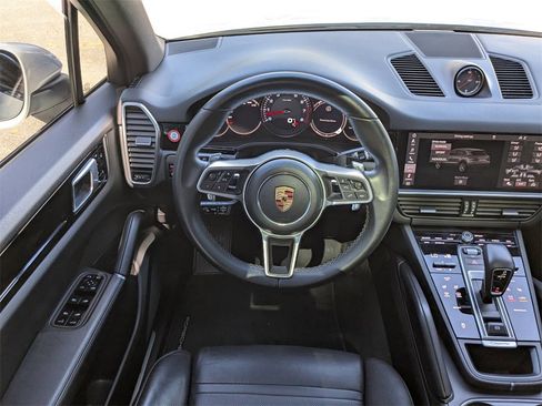 Used 2019 Porsche Cayenne image 17