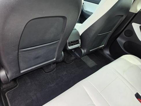 Used 2022 Tesla Model Y Performance AWD/4WD image 30