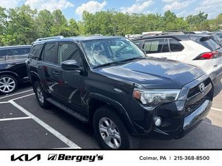 Used 2017 Toyota 4Runner SR5 AWD/4WD video 1