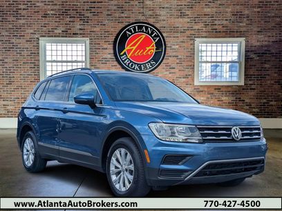 Used 2018 Volkswagen Tiguan SE w/ Panoramic Sunroof Package