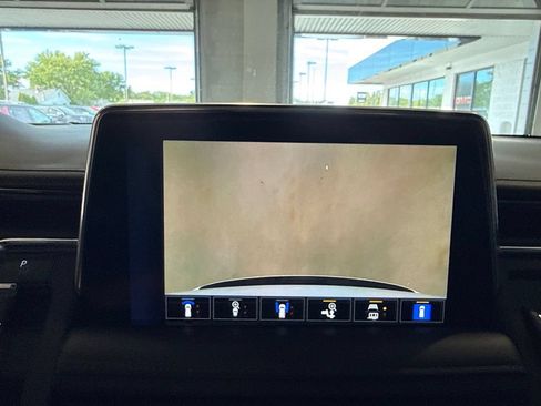 Used 2023 Chevrolet Suburban Z71 w/ Luxury Package AWD/4WD image 45