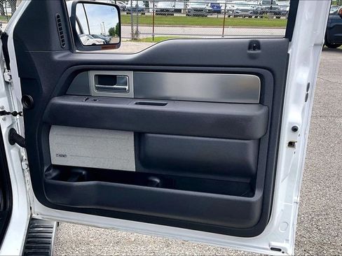 Used 2014 Ford F150 FX4 w/ Equipment Group 402A Luxury AWD/4WD image 24