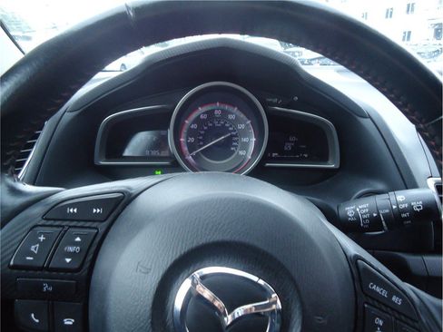 Used 2014 MAZDA MAZDA3 i Touring w/ Technology Package FWD image 24