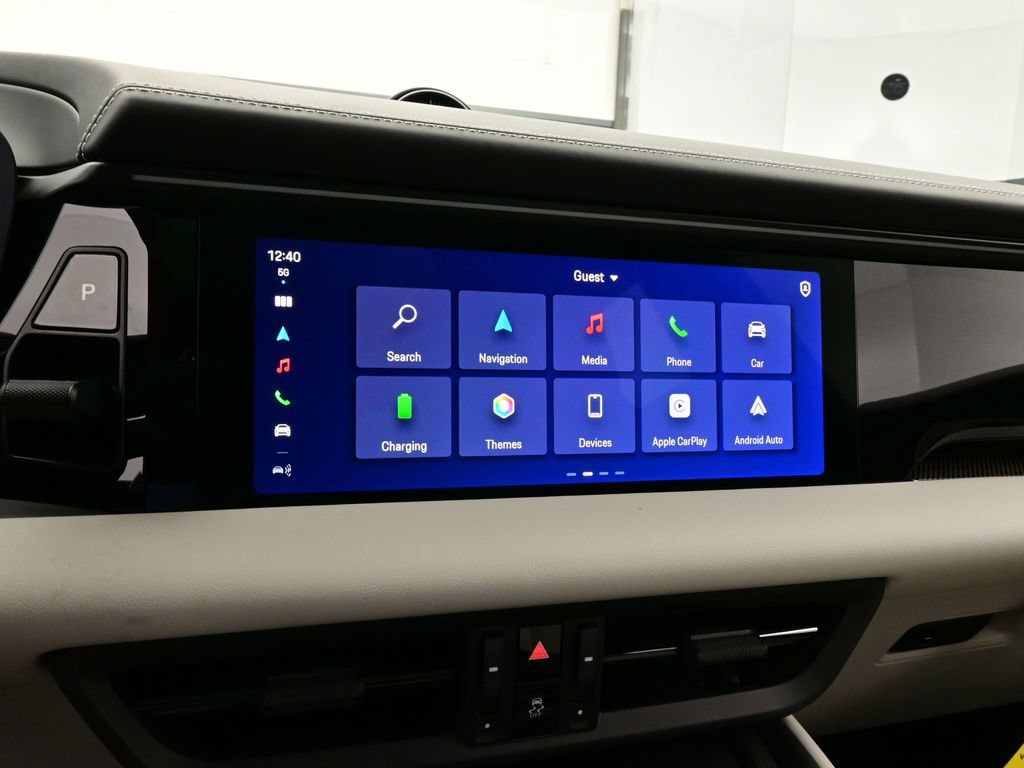Certified 2025 Porsche Macan Turbo Electric AWD/4WD image 10