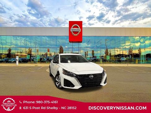 Certified 2025 Nissan Altima 2.5 S image 1