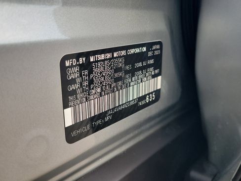 Used 2024 Mitsubishi Outlander SE image 34