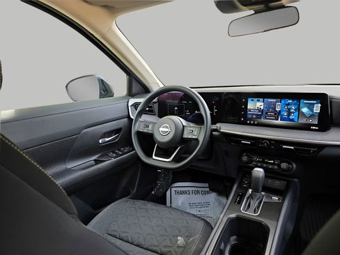 New 2026 Nissan Kicks SV w/ Charging Package FWD image 9