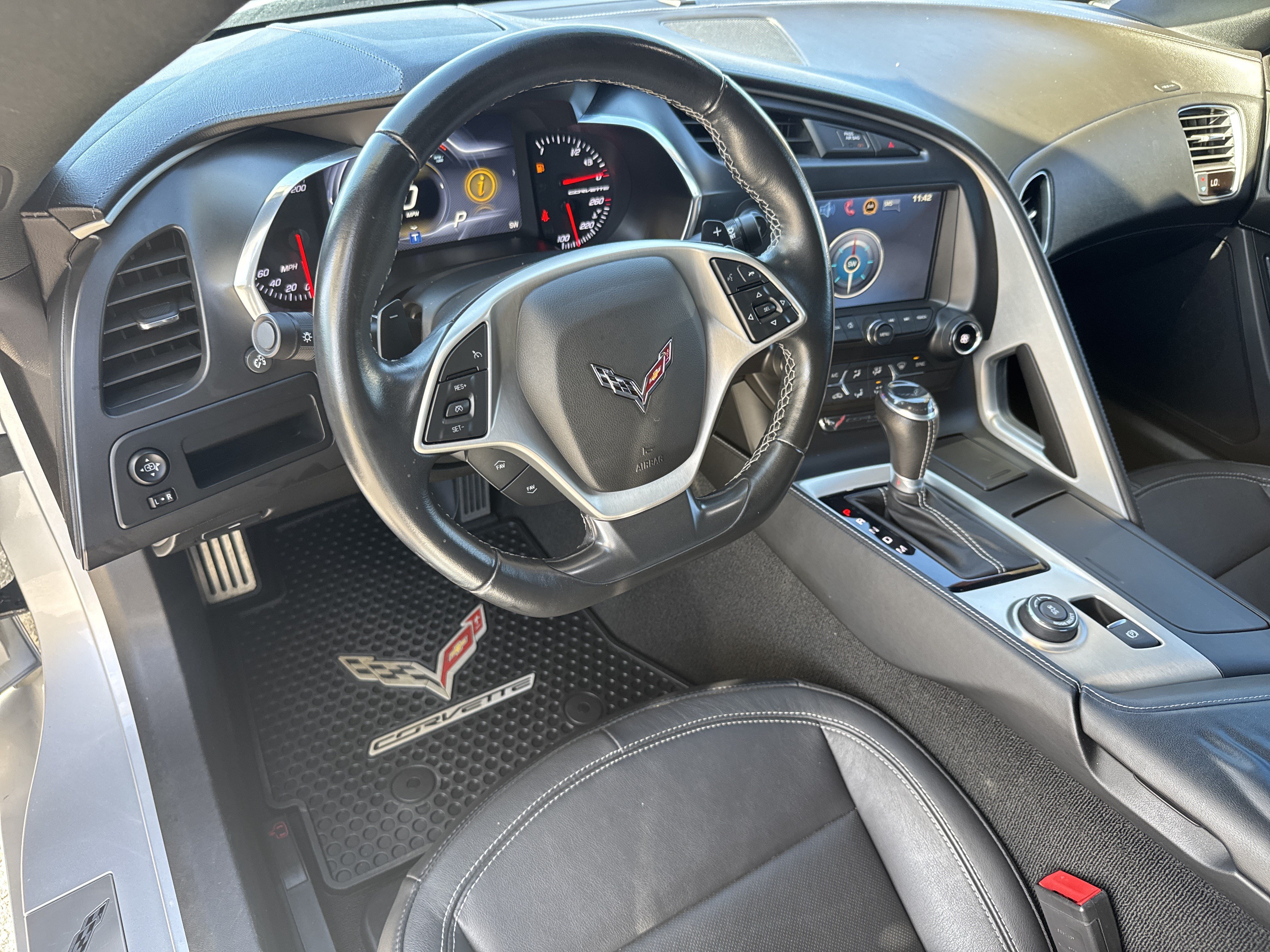 Used 2016 Chevrolet Corvette Stingray Coupe w/ Carbon Flash Badge Package RWD image 23