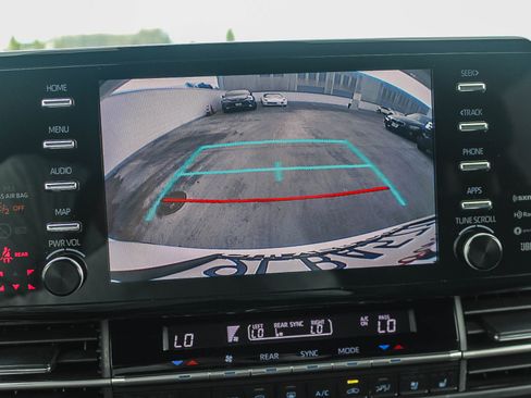 Used 2024 Toyota Sienna XSE w/ XSE Premium Package image 25