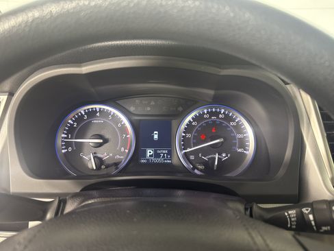 Used 2016 Toyota Highlander LE image 24