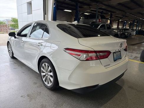 Used 2020 Toyota Camry LE FWD image 4