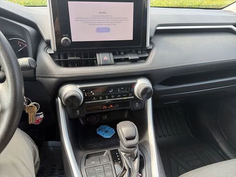 Used 2023 Toyota RAV4 LE image 17