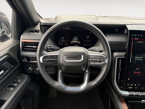 Used 2025 GMC Yukon Denali image 12