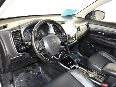 Used 2019 Mitsubishi Outlander SEL AWD/4WD image 36