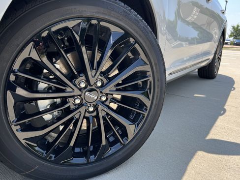 New 2025 Lincoln Corsair Grand Touring w/ Jet Appearance Package image 14