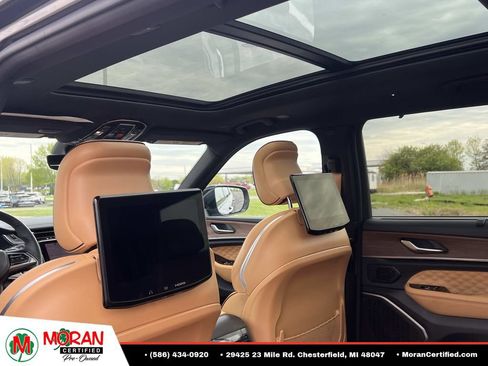 Used 2023 Jeep Grand Cherokee L Summit w/ Rear Seat Video Group I AWD/4WD image 14