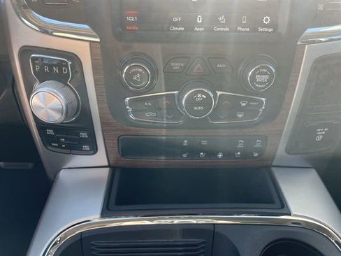 Used 2018 RAM 1500 Laramie w/ Convenience Group AWD/4WD image 18