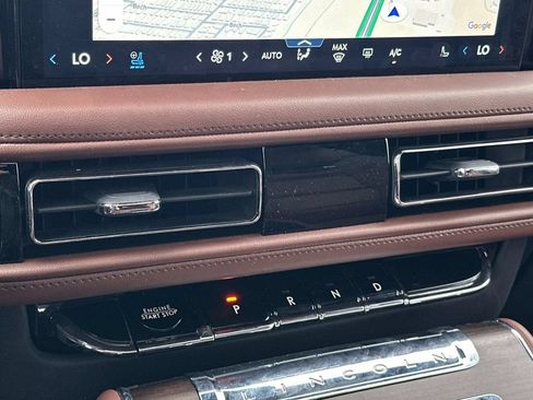 Used 2025 Lincoln Aviator Reserve w/ Equipment Group 201A AWD/4WD image 25