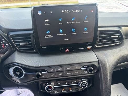 Used 2022 Hyundai Veloster N image 13