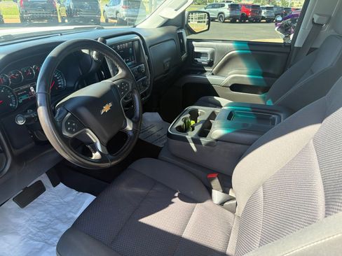 Used 2018 Chevrolet Silverado 1500 LT w/ Trailering Package AWD/4WD image 13
