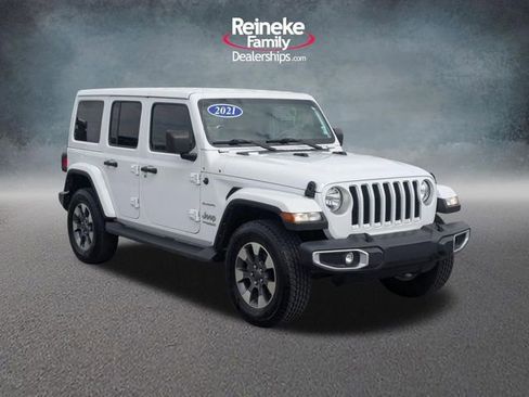 Used 2021 Jeep Wrangler Unlimited Sahara w/ Dual Top Group AWD/4WD image 3