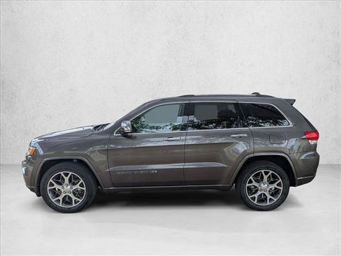 Used 2019 Jeep Grand Cherokee Overland w/ Interior Metal Package RWD image 8