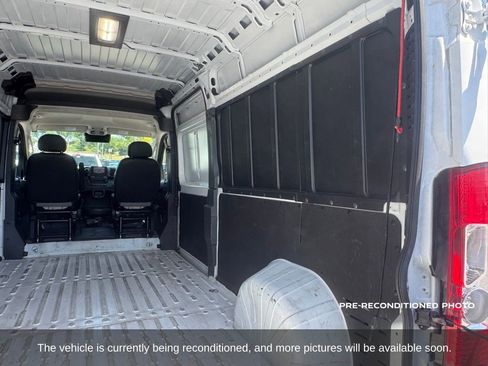 Used 2025 RAM ProMaster 2500 w/ Convenience Group FWD image 12