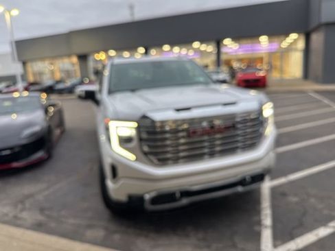 Used 2023 GMC Sierra 1500 Denali w/ Denali Reserve Package image 5